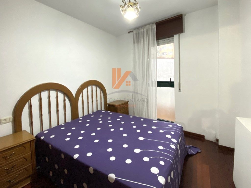 Bedroom of Apartment to rent in Santiago de Compostela   with Furnished