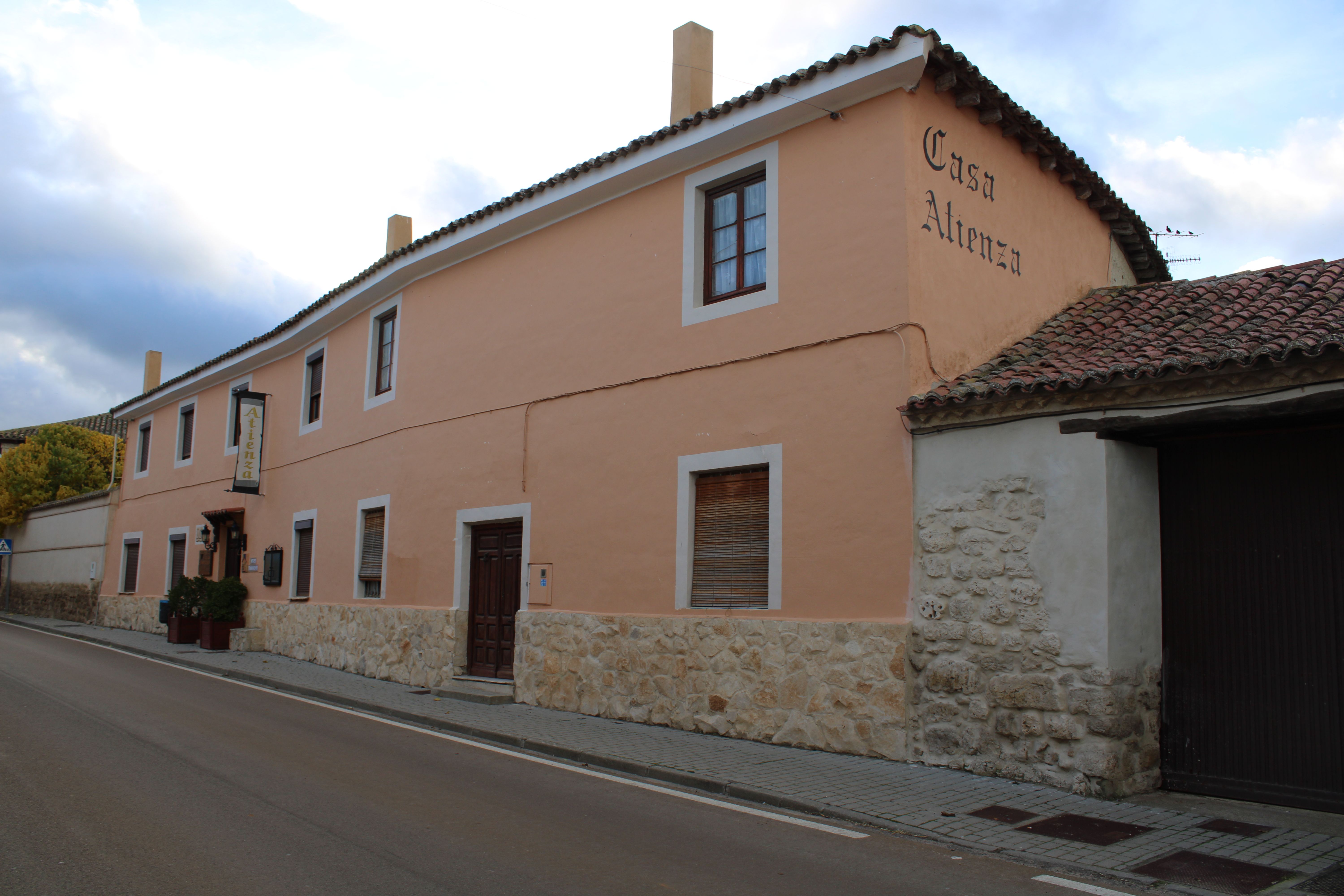 Außenansicht von Country house zum verkauf in Ampudia mit Privatgarten und Möbliert