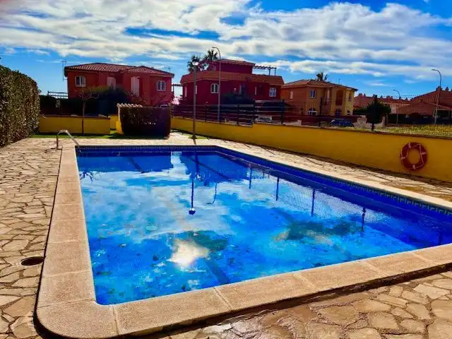 Piscina de Estudi en venda en Mont-roig del Camp amb Aire condicionat, Calefacció i Piscina comunitària