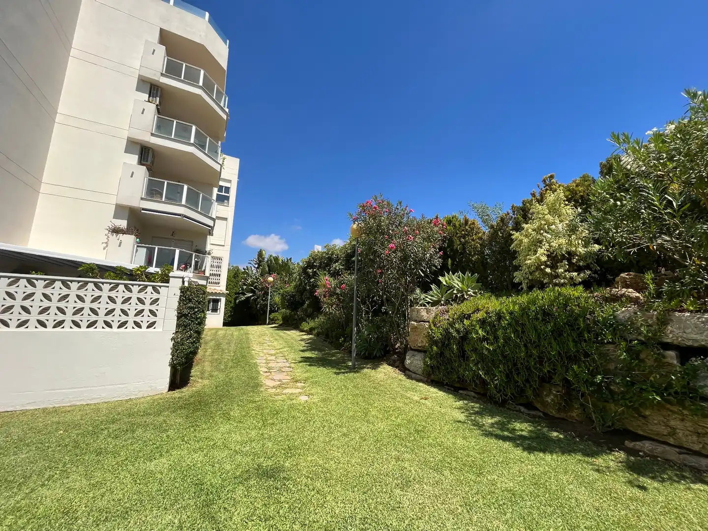 Studio mit Terrasse zum Verkauf in Avenida del Limonar 150D, imagen 17