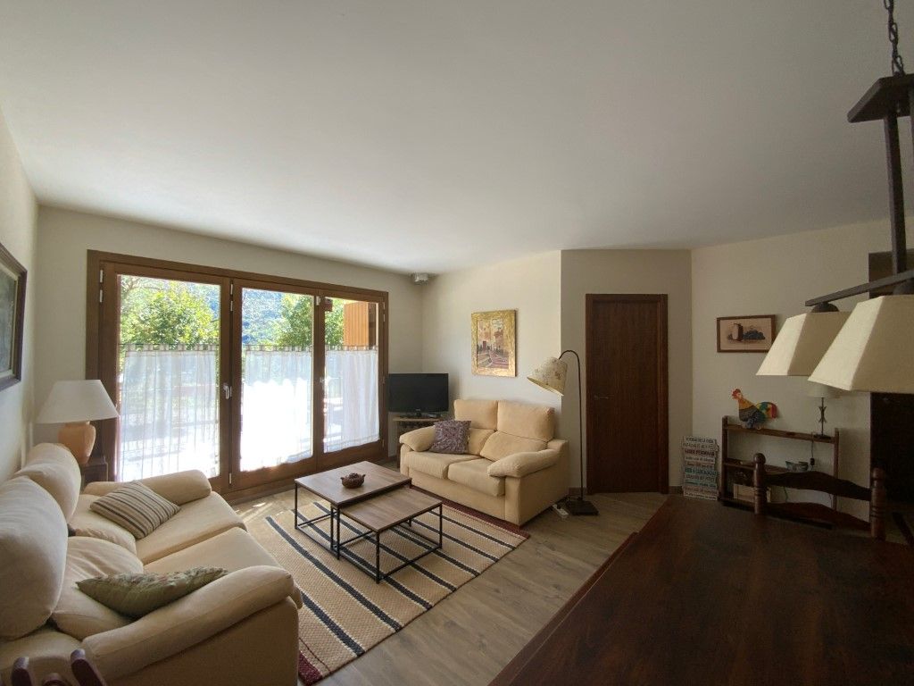 Sala d'estar de Apartament en venda en Benasque amb Terrassa