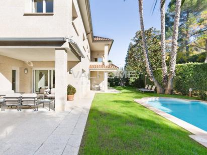 Jardí de Casa o xalet en venda en Sant Cugat del Vallès amb Aire condicionat, Calefacció i Jardí privat