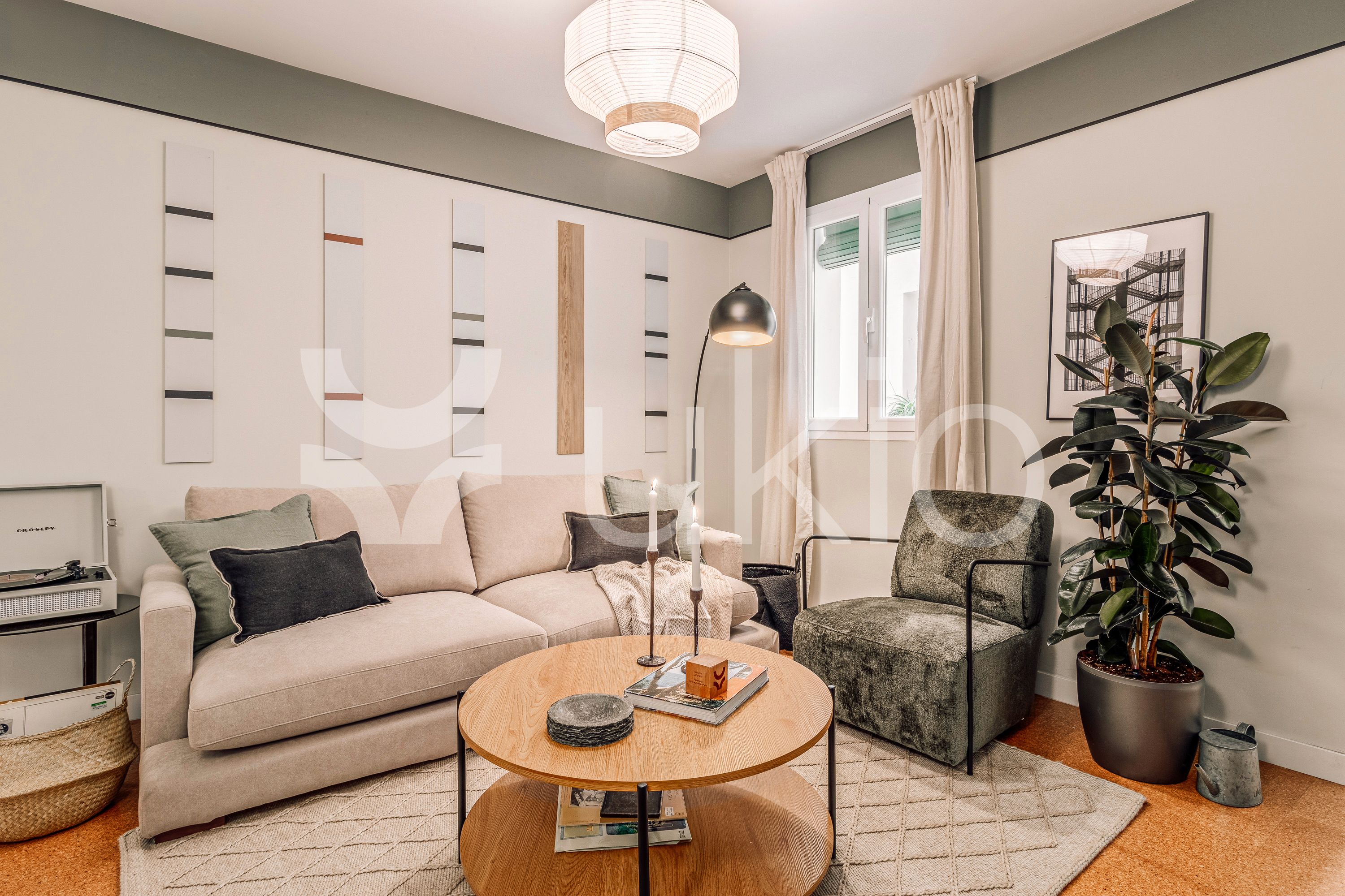 Sala de estar de Apartamento de alquiler en  Madrid Capital con Aire acondicionado, Calefacción y Amueblado