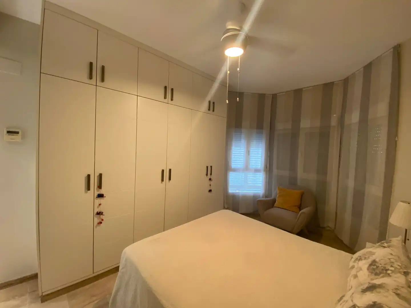 Habitación de Casa o chalet en venta en Dos Hermanas con Aire acondicionado, Jardín privado y Terraza