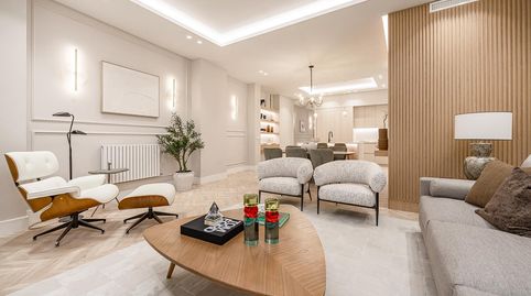 Piso renovado de 3 dormitorios en Almagro, Madrid, image 3