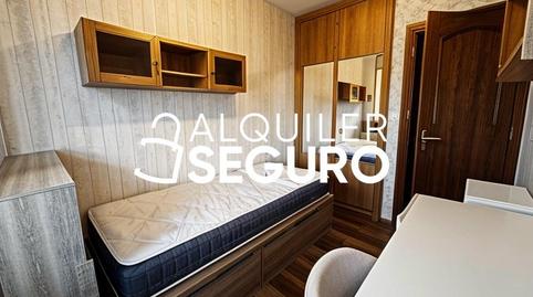 Foto 2 de Piso de alquiler en Del Gral. Millan Astray, Las Águilas, Madrid