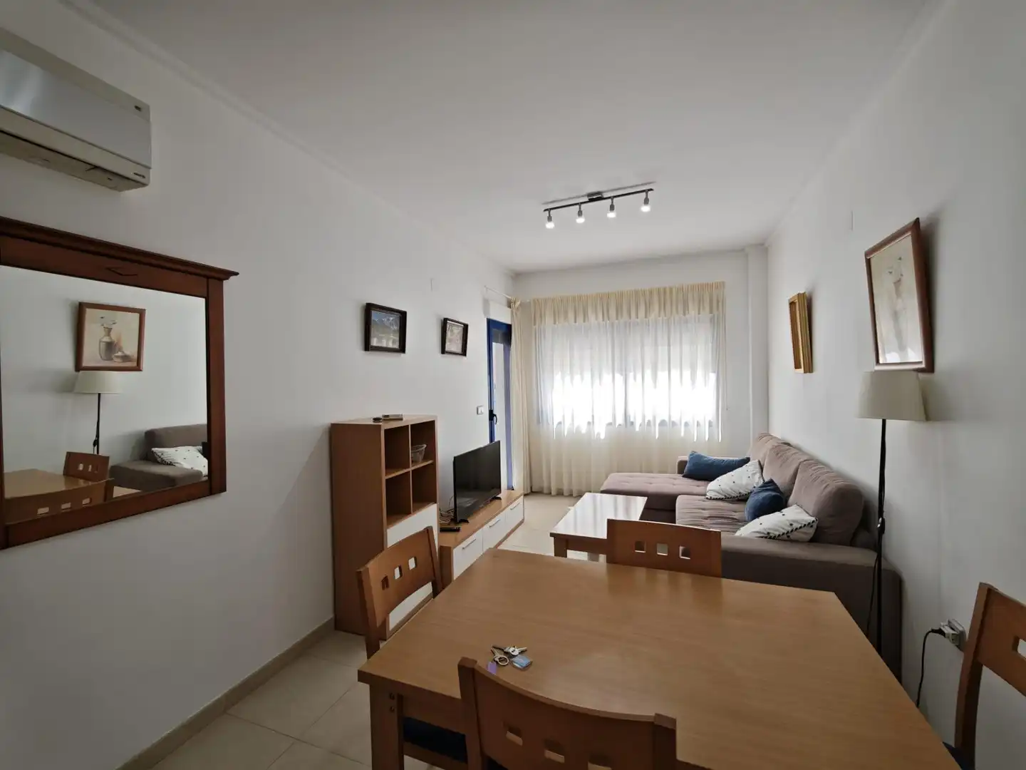 Apartament de lloguer a Glorieta del Reino Unido, Palmeral