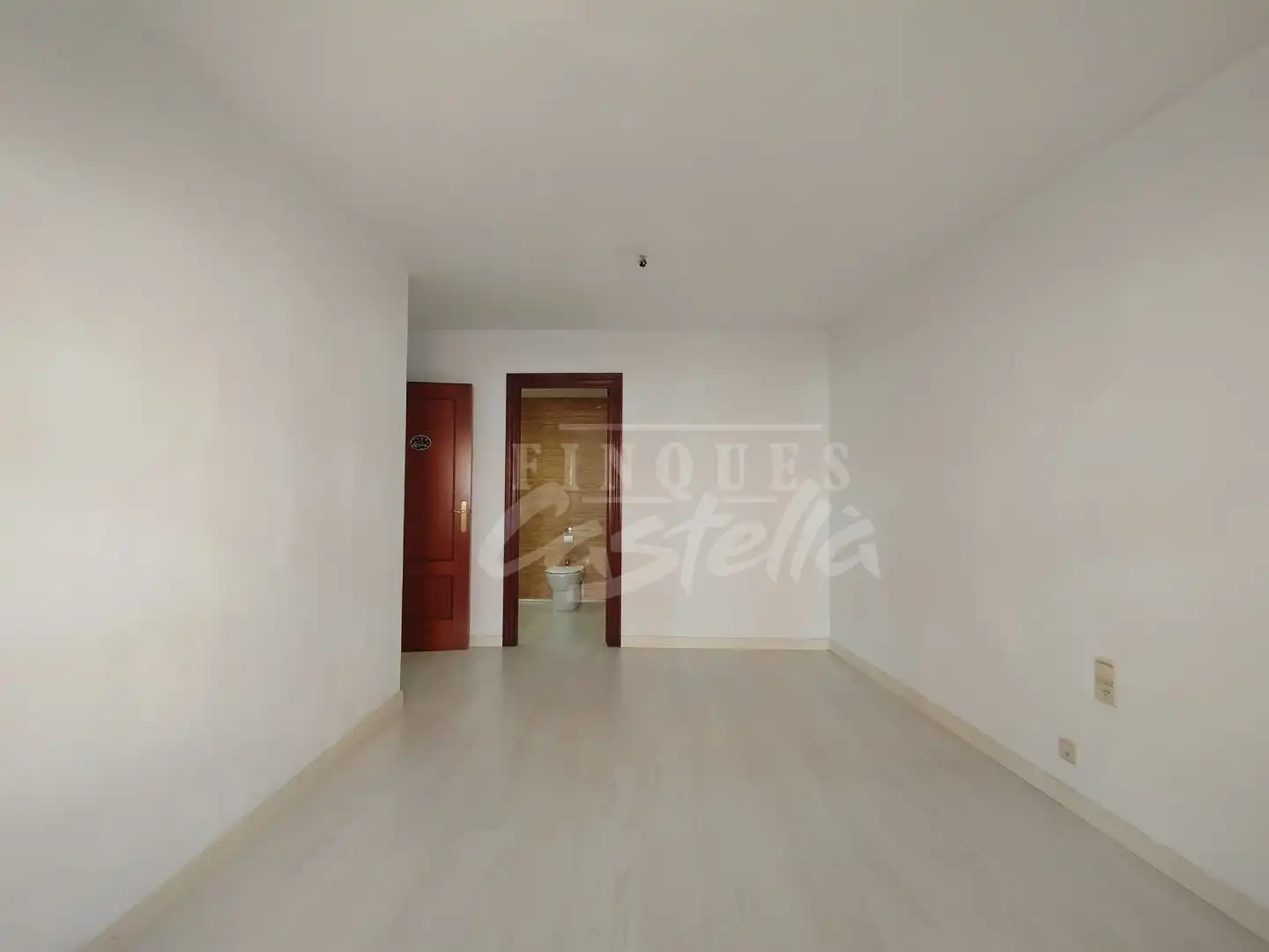 Bedroom of Flat for rent in Santa Coloma de Gramenet