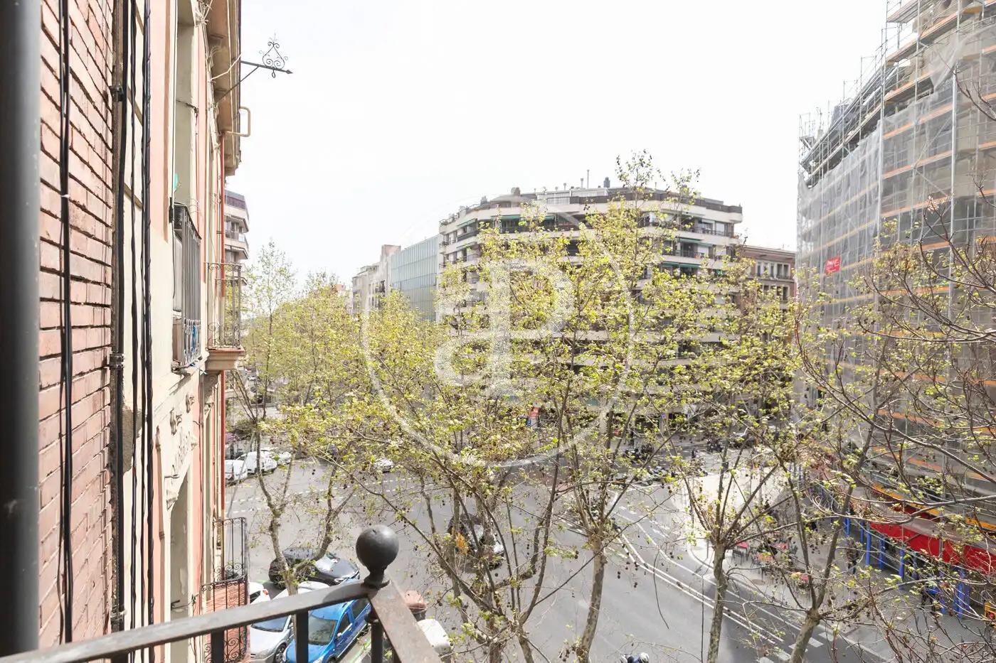 Vista exterior de Piso en venta en Barcelona con Calefacción, Amueblado y Balcón