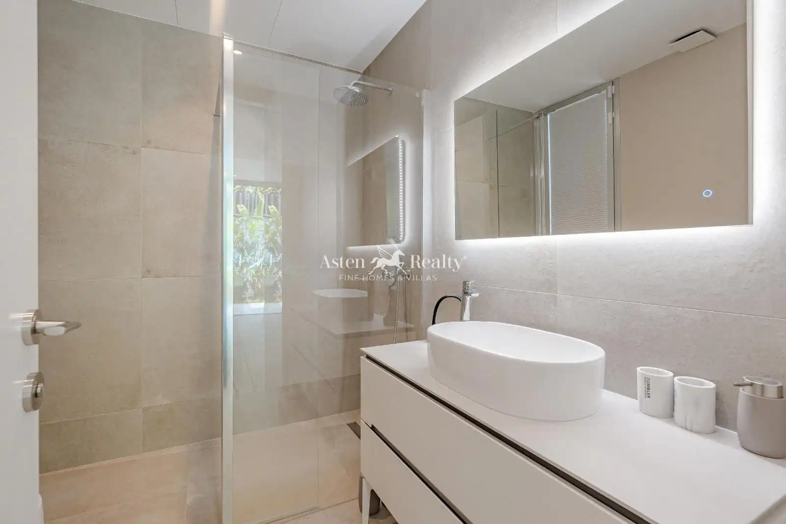 Bathroom of Houses for sale in Adeje  with Air Conditioner, Terrace and Swimming Pool