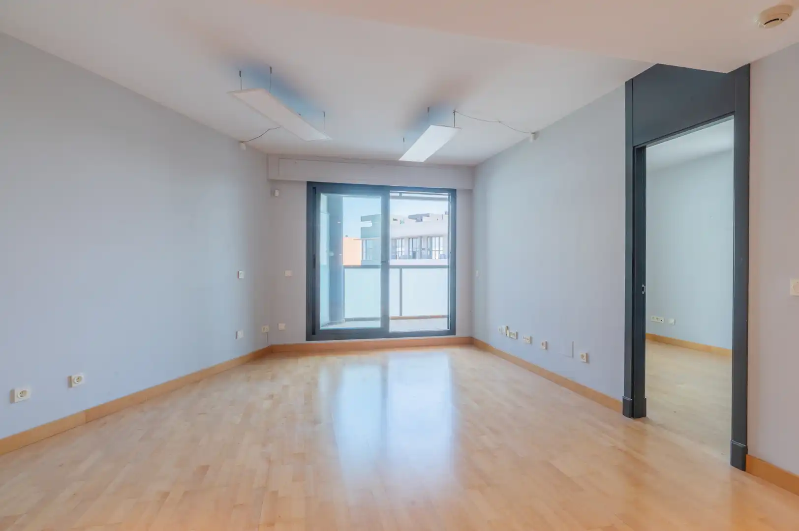 Sala de estar de Oficina en venta en Alcorcón con Aire acondicionado, Calefacción y Trastero