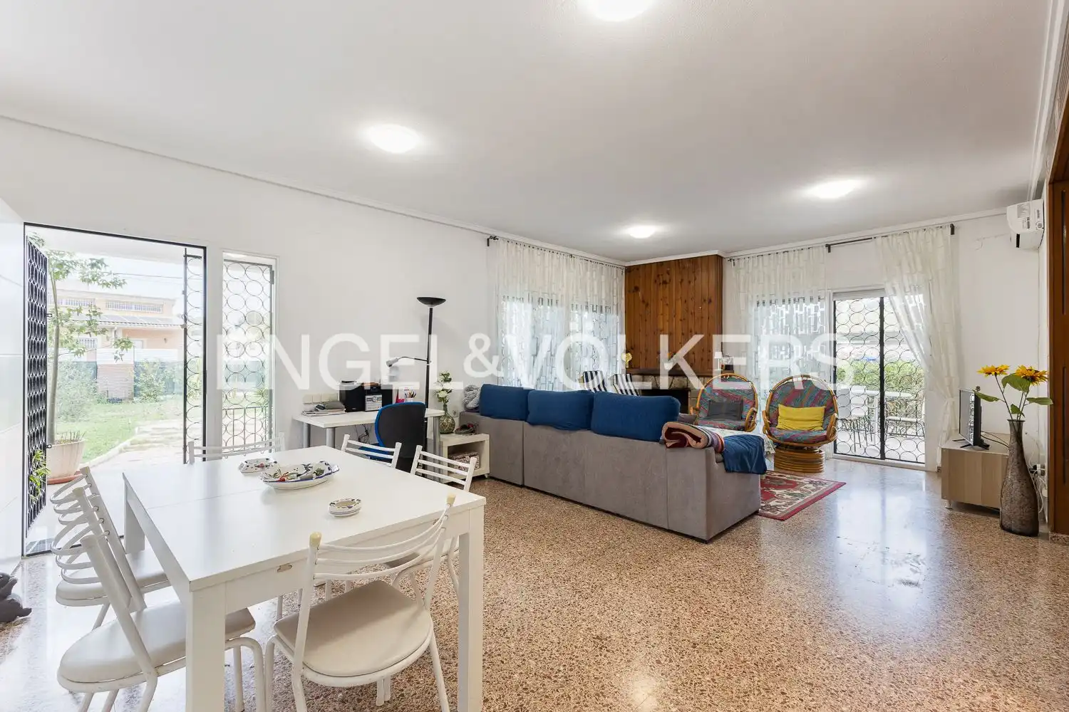Vista exterior de Casa o chalet en venta en Paterna con Calefacción, Jardín privado y Terraza