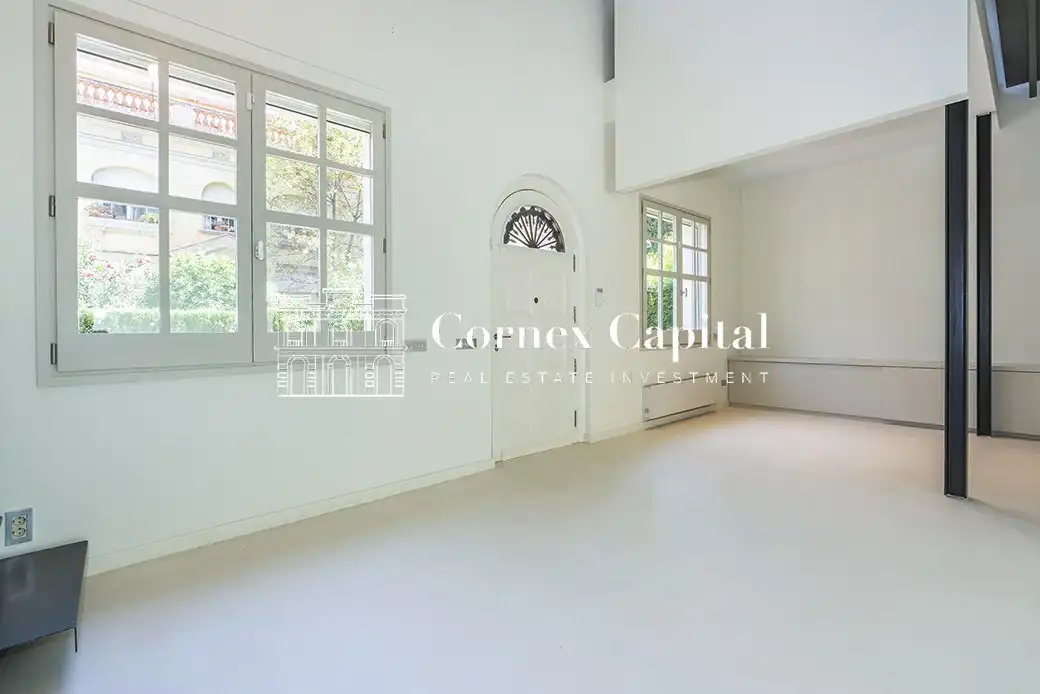 Vista exterior de Casa adosada en venta en Barcelona con Aire acondicionado, Calefacción y Jardín privado