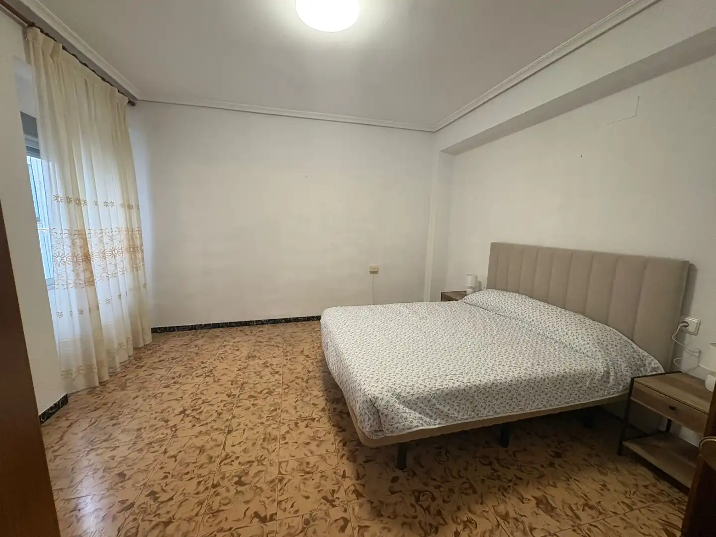 Dormitori de Pis de lloguer en Vila-real amb Traster, Moblat i Forn