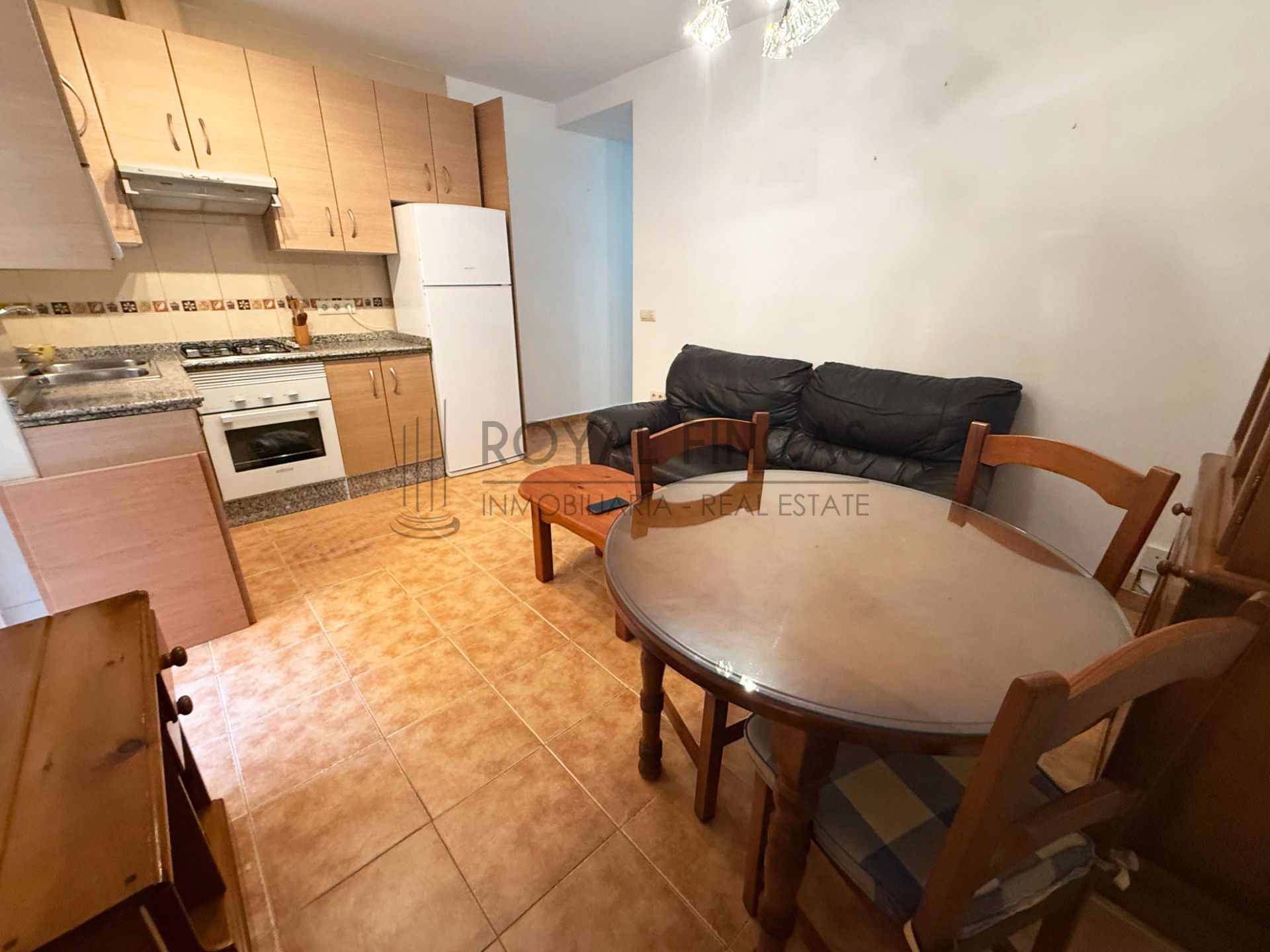 Sala d'estar de Apartament de lloguer en Benalmádena amb Moblat, Forn i Rentadora