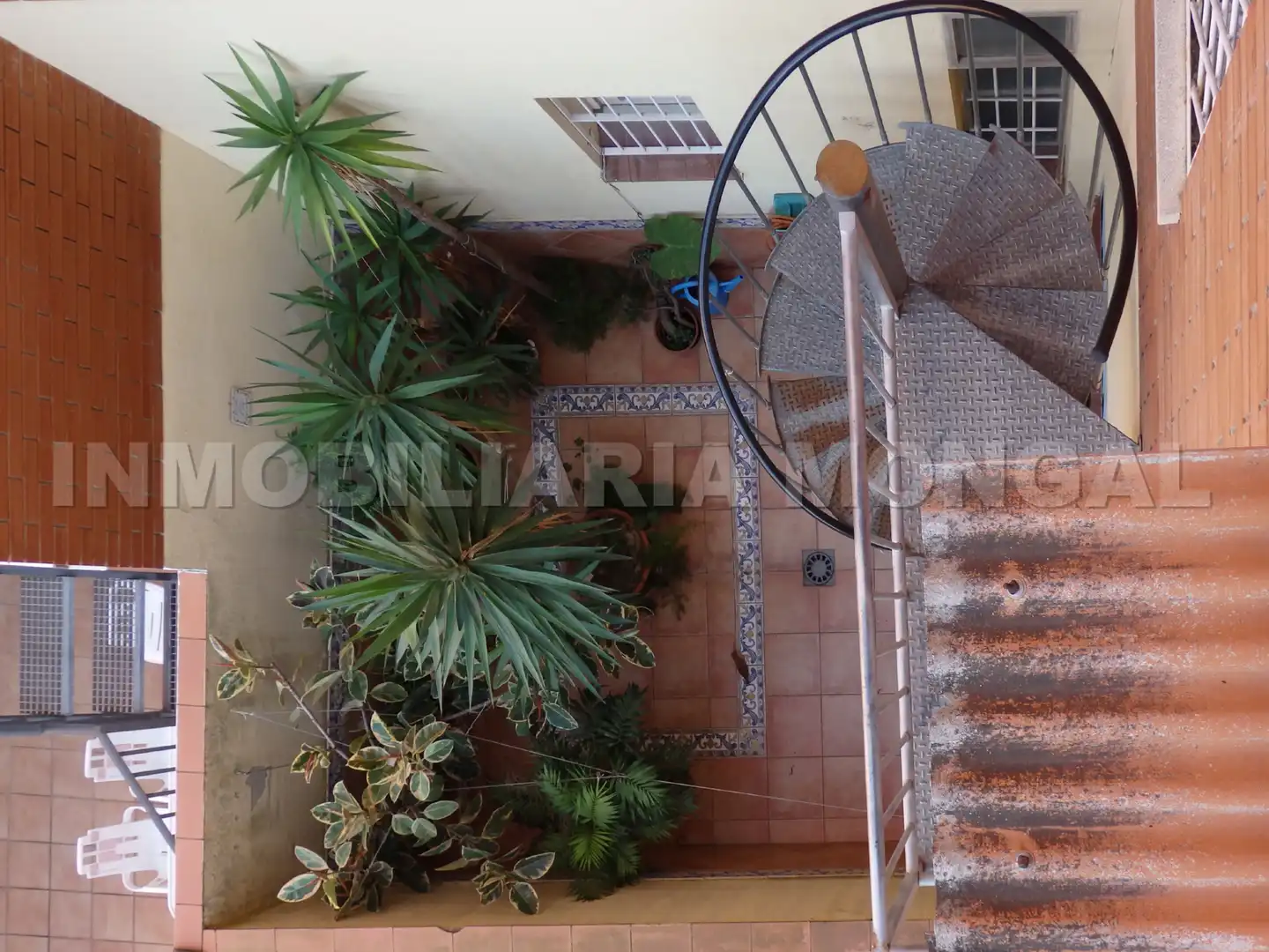 Casa a schiera con terrazza in vendita a Carrer de l'Abat Escarré, imagen 40
