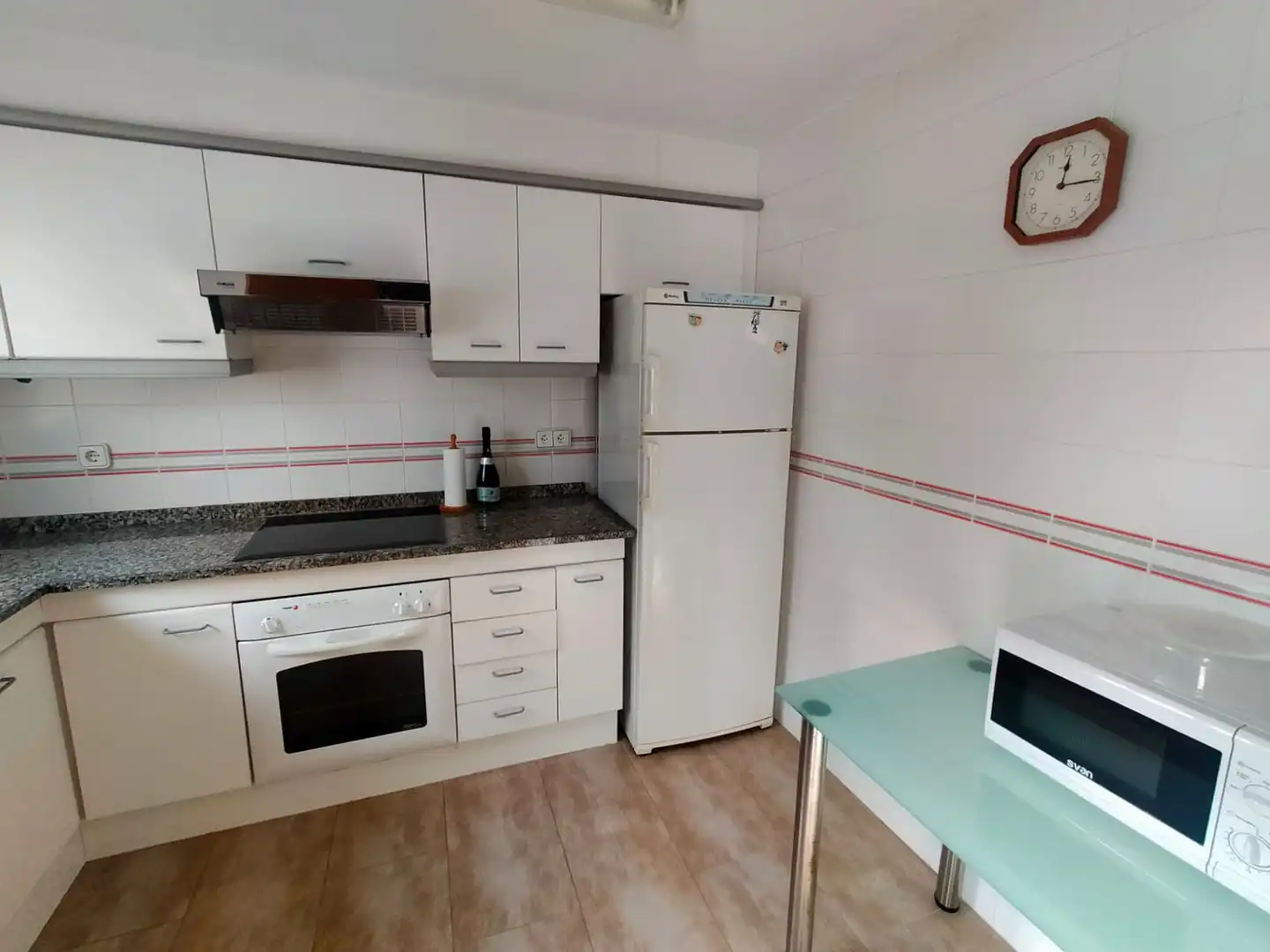 Cocina de Casa adosada de alquiler en El Vendrell con Aire acondicionado, Jardín privado y Terraza