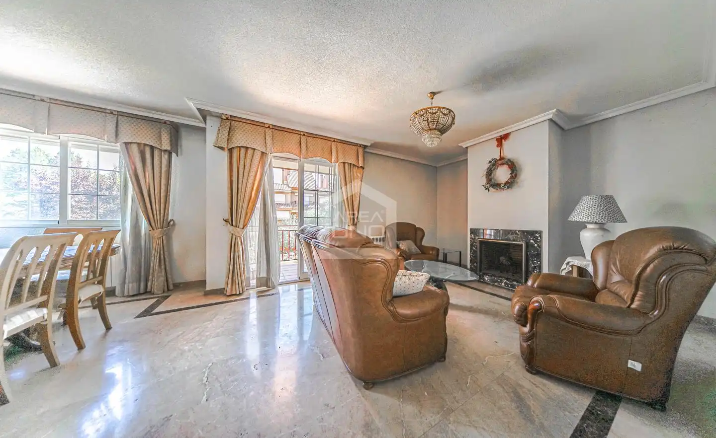 Sala de estar de Casa adosada en venta en Villaviciosa de Odón con Calefacción, Jardín privado y Parquet