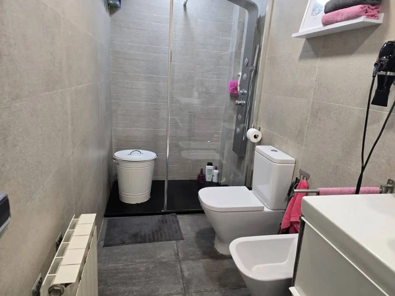 Badezimmer von Maisonette zum Verkauf in Terrassa mit Klimaanlage, Heizung und Parkett