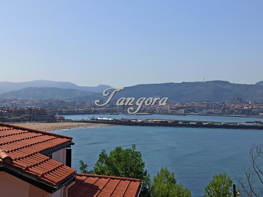 Flat for sale in Getxo   with Parquet flooring, Terrace and Storage room