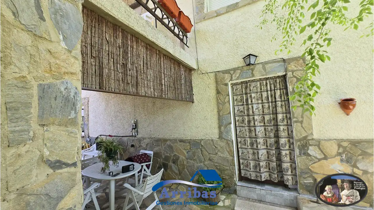 Exterior view of Houses for sale in Escalona  with Heating, Private garden and Terrace