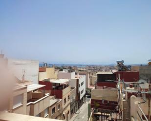 Vista exterior de Casa o xalet en venda en  Melilla Capital amb Moblat i Microones