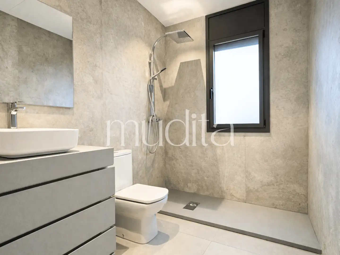 Badezimmer von Haus oder Chalet zum Verkauf in Palau-solità i Plegamans mit Heizung, Privatgarten und Terrasse