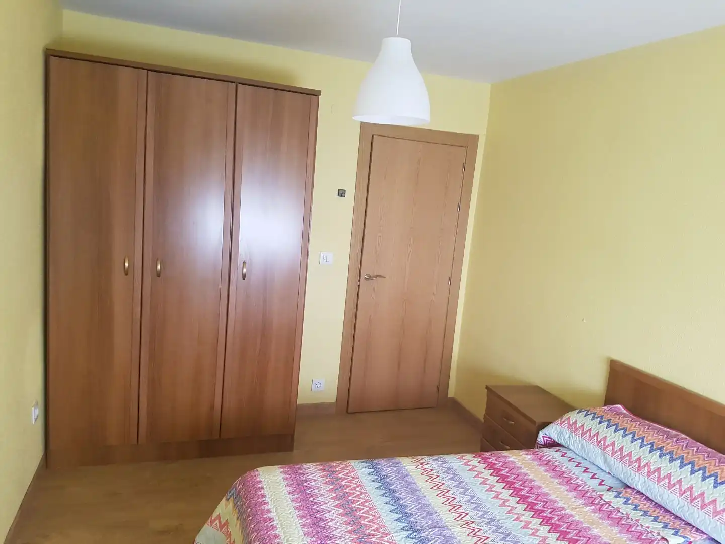 Schlafzimmer von Wohnung zur Miete in León Capital  mit Heizung, Parkett und Terrasse