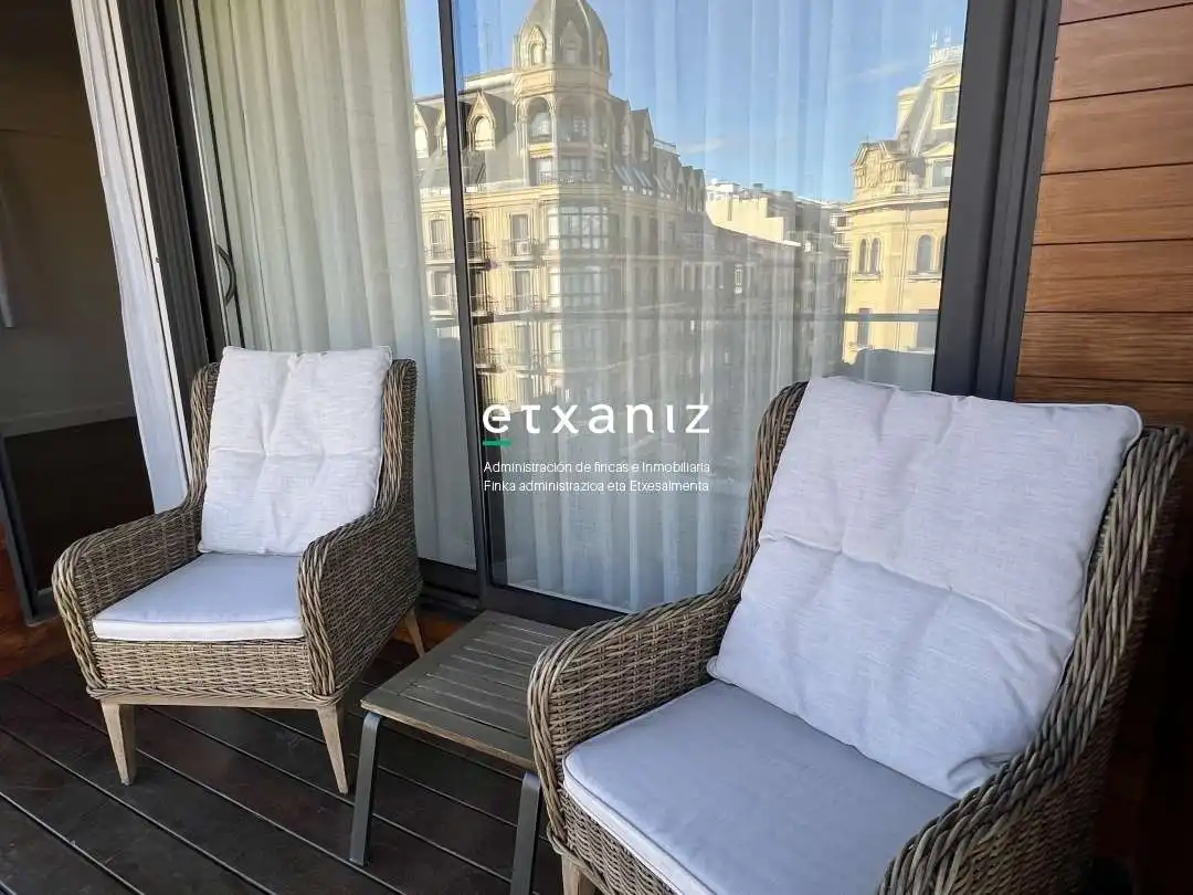 Terraza de Piso de alquiler en Donostia - San Sebastián  con Calefacción, Terraza y Horno