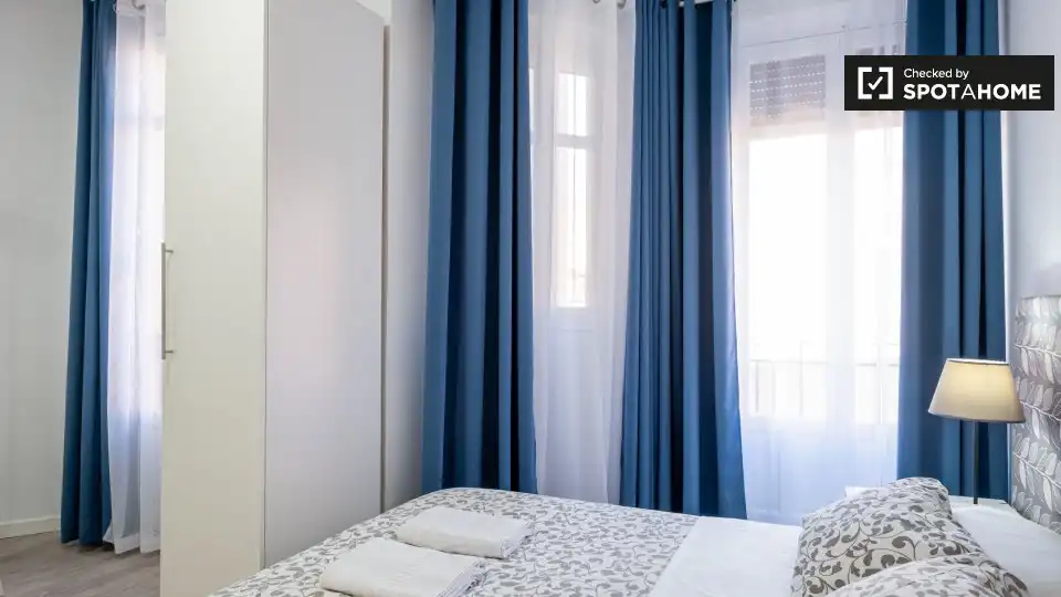 Room in Universidad - Malasaña