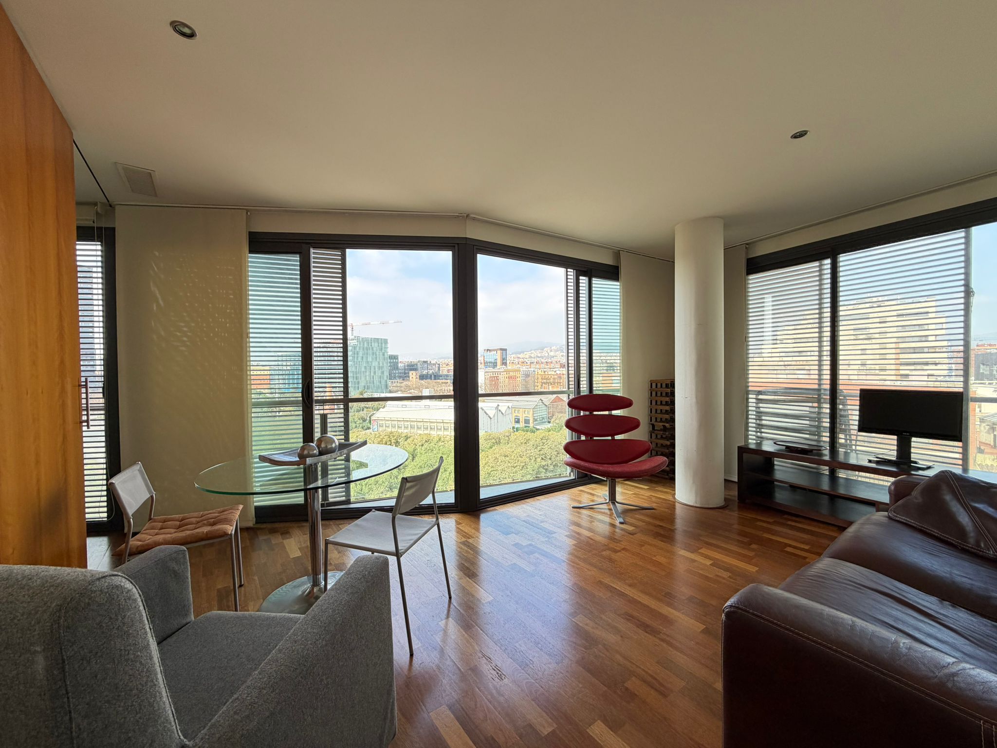 Sala de estar de Piso en venta en  Barcelona Capital con Balcón