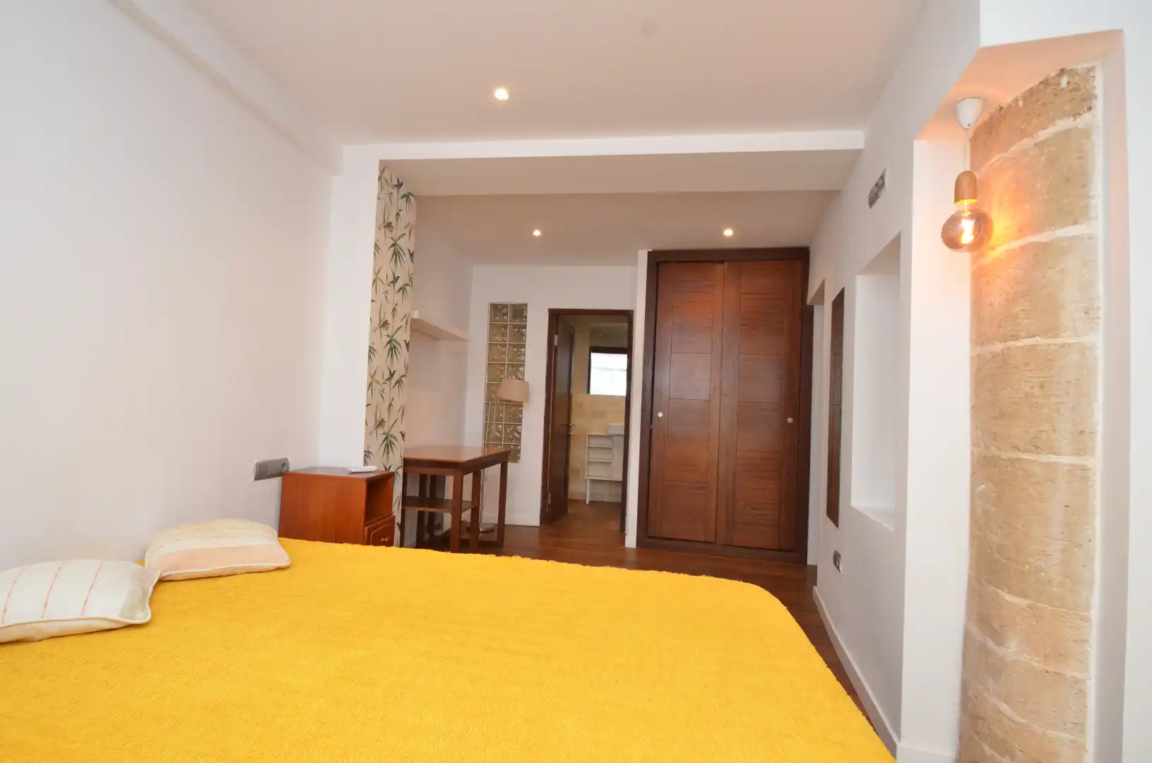 Bedroom of Flat for rent in  Palma de Mallorca  with Air Conditioner, Heating and Furnished