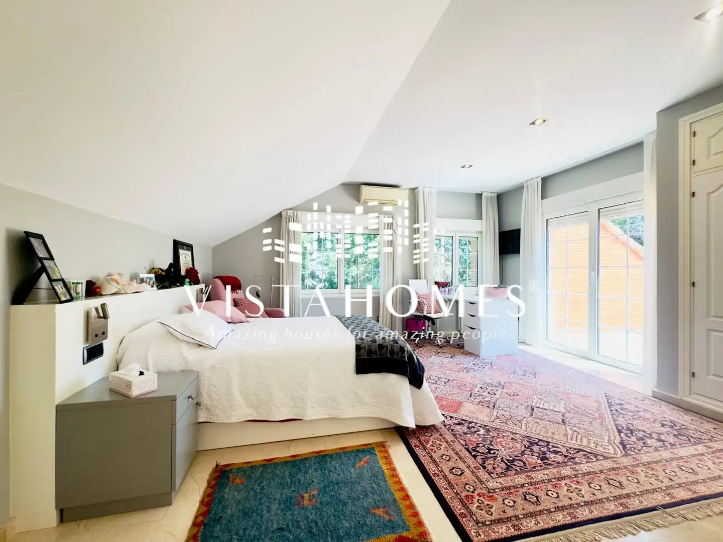 Bedroom of Houses for sale in Ciudalcampo  with Air Conditioner, Heating and Private garden