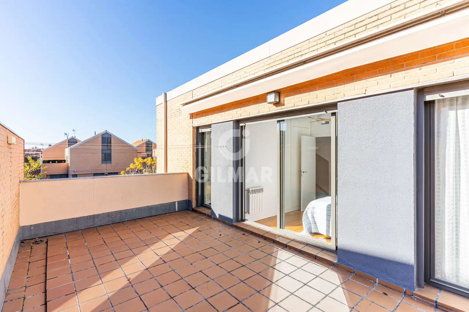 Terrasse von Einfamilien-Reihenhaus zum Verkauf in Leganés mit Heizung, Privatgarten und Schwimmbad