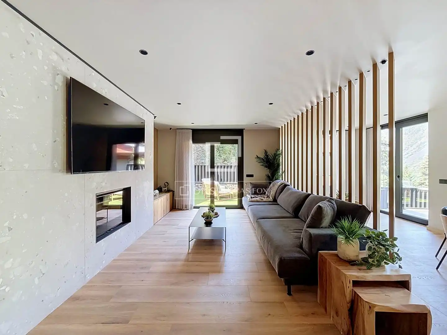 Sala d'estar de Casa o xalet en venda en Madrid amb Calefacció, Jardí privat i Parquet