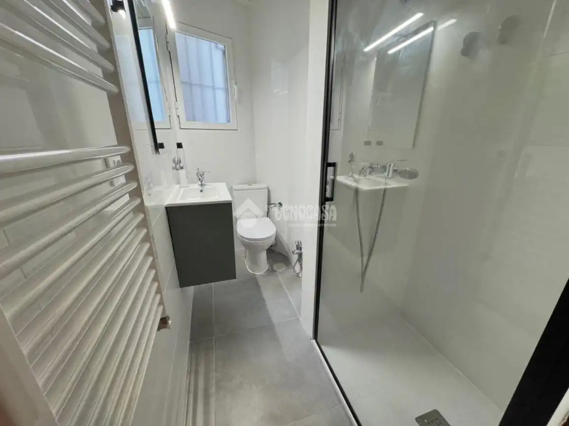 Badezimmer von Wohnung zur Miete in Tetuán