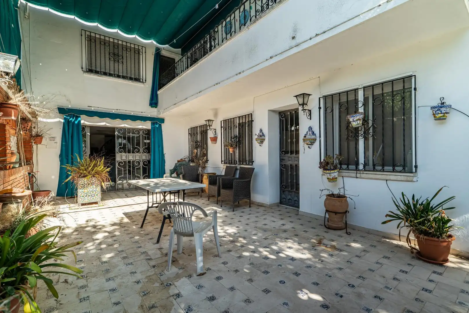 Terrassa de Casa o xalet en venda en Valencina de la Concepción amb Aire condicionat, Jardí privat i Piscina