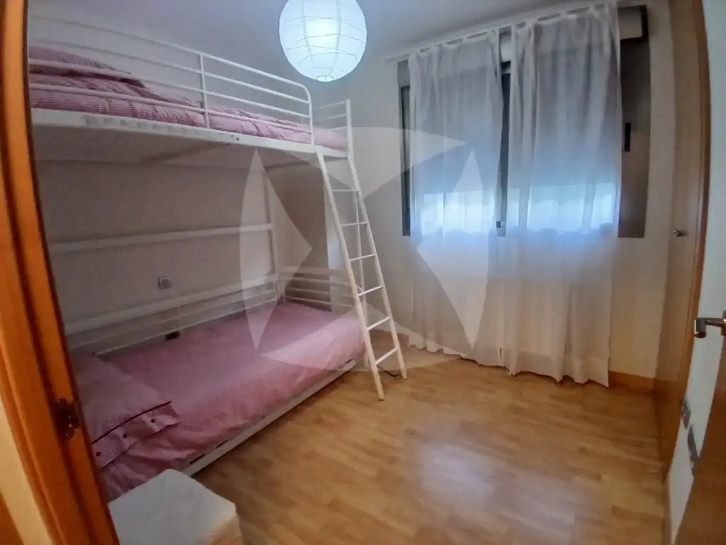Bedroom of Flat for rent in Badajoz  with Air Conditioner, Private garden and Terrace