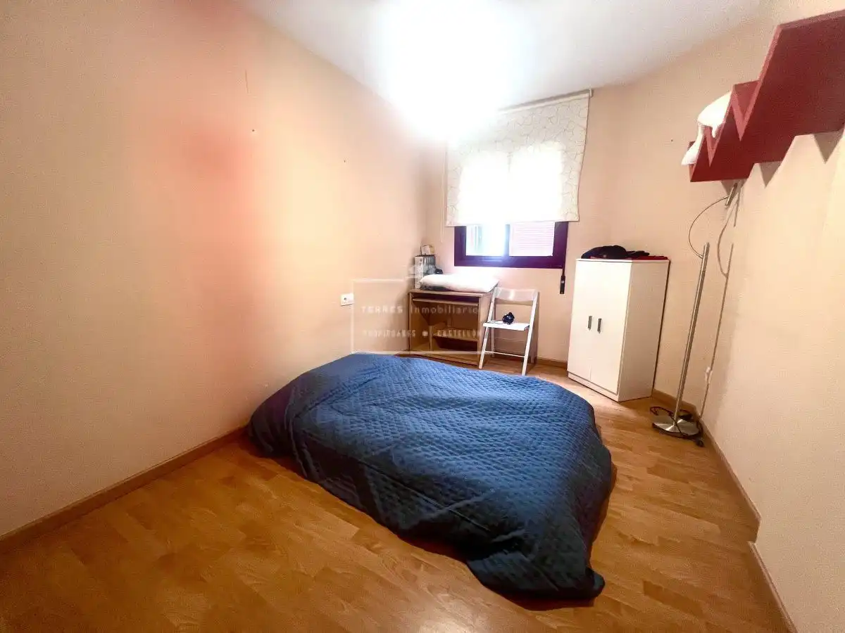 Habitación de Piso en venta en Castellón de la Plana / Castelló de la Plana con Aire acondicionado, Calefacción y Terraza