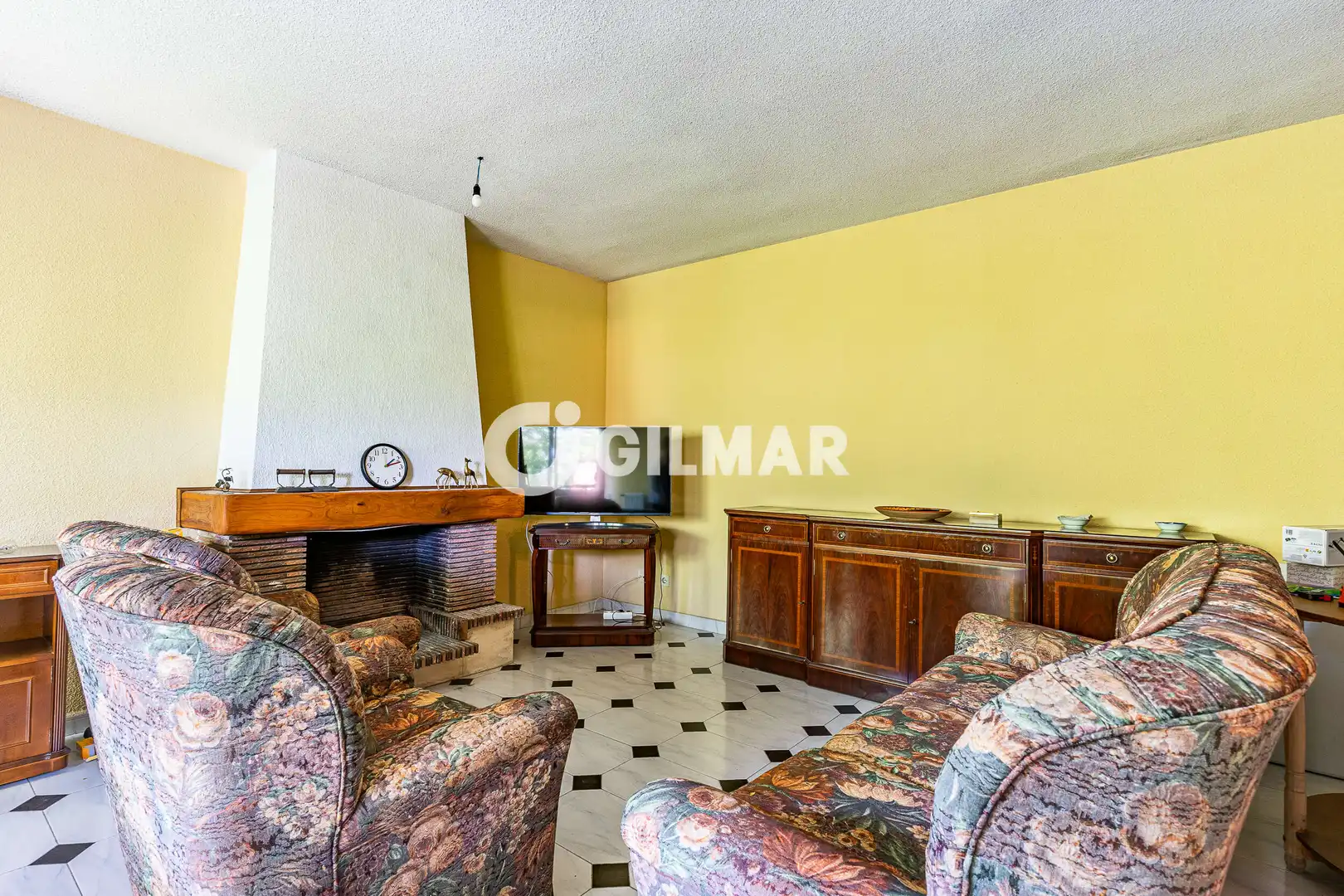Living room of Detached homes for sale in Pozuelo de Alarcón  with Heating, Private garden and Swimming Pool