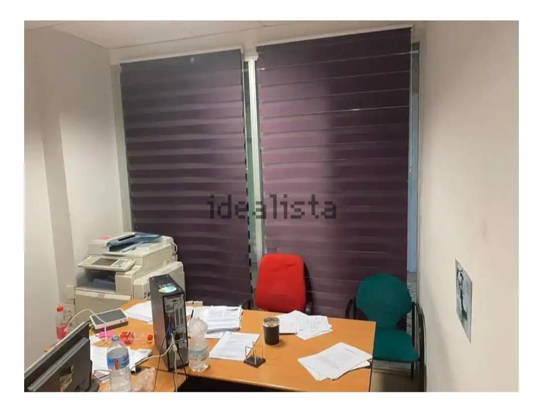 Oficina en venda en Granada
