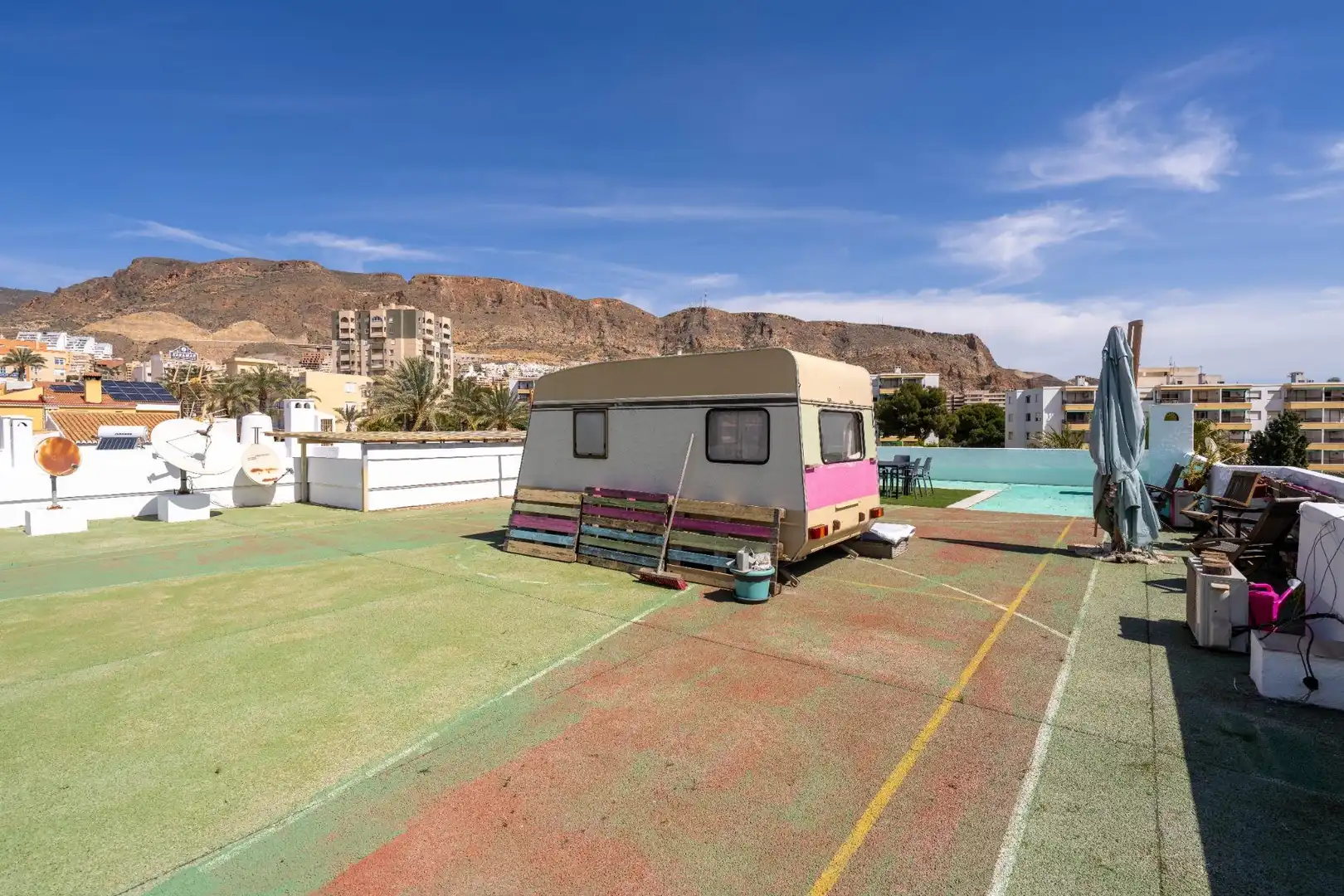 Parking de Casa o chalet en venta en Roquetas de Mar con Aire acondicionado, Calefacción y Jardín privado