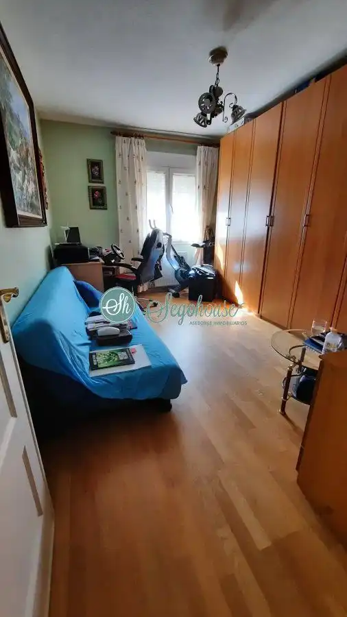 Dormitori de Casa o xalet en venda en La Lastrilla  amb Aire condicionat, Calefacció i Terrassa