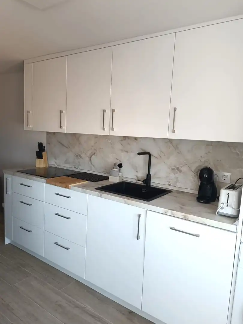 Cuina de Apartament de lloguer en Sotogrande amb Aire condicionat
