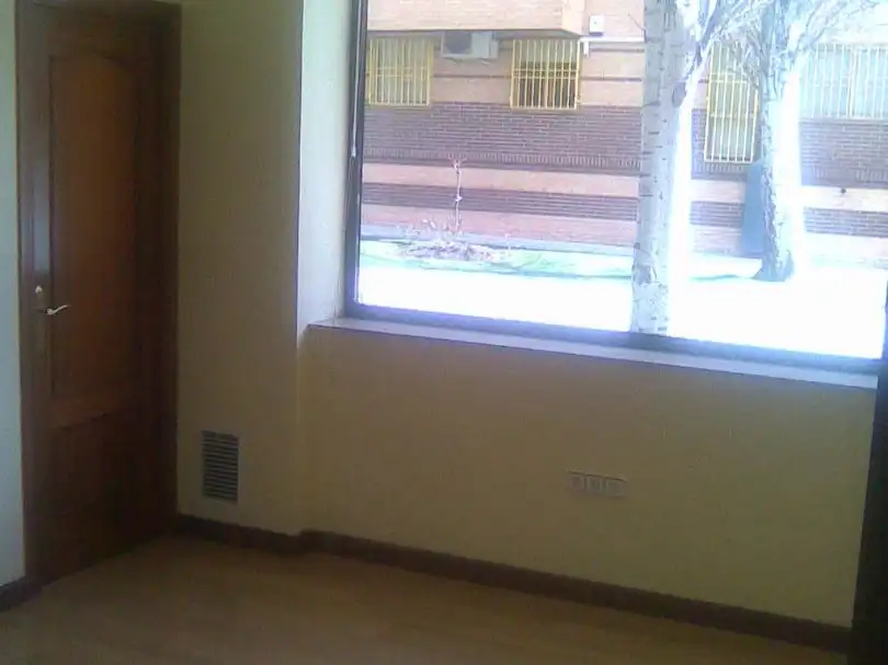 Local de lloguer en Pinto amb Aire condicionat, Calefacció i Parquet