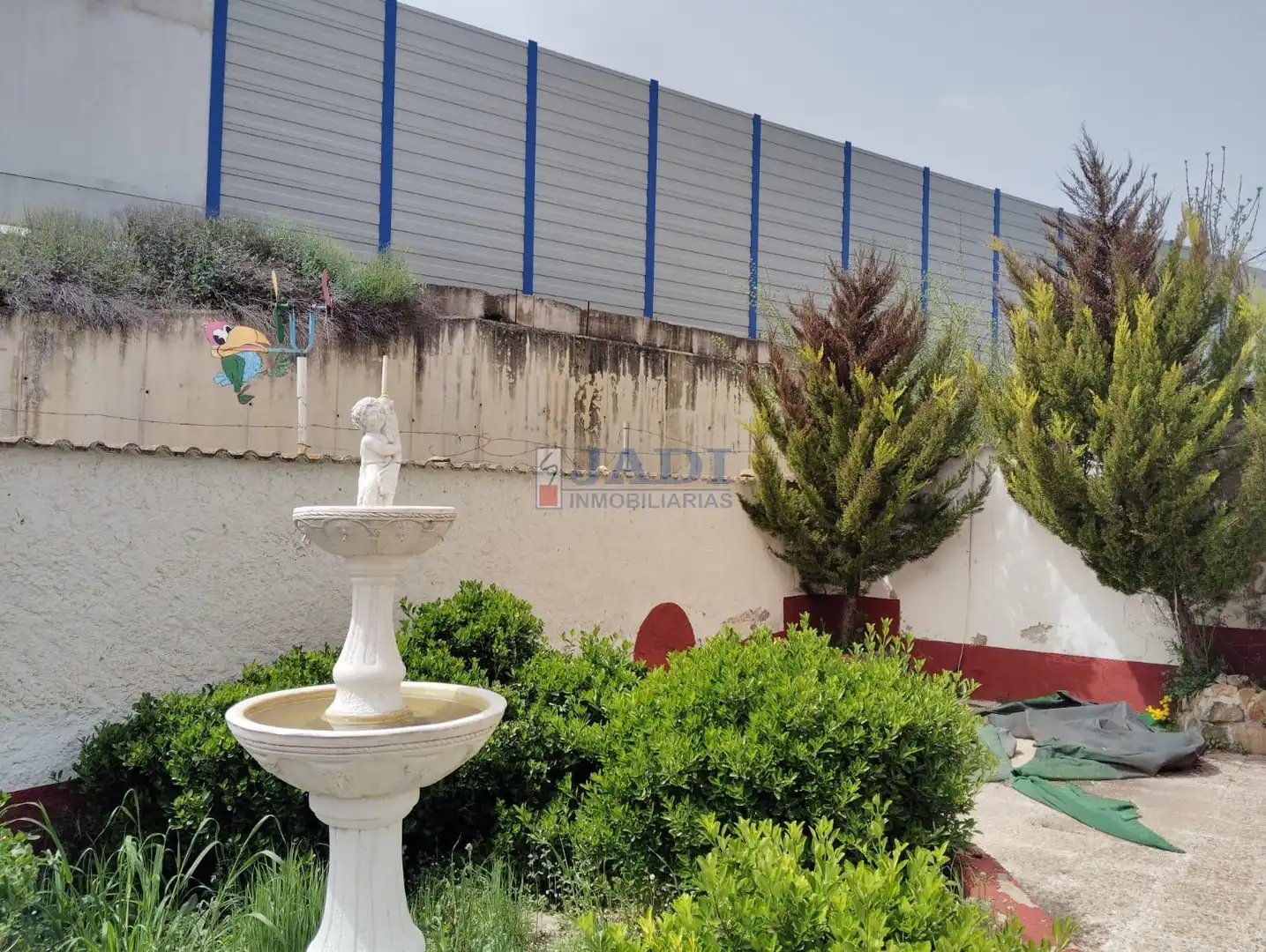 Jardí de Casa o xalet en venda en Almuradiel amb Calefacció, Traster i Moblat