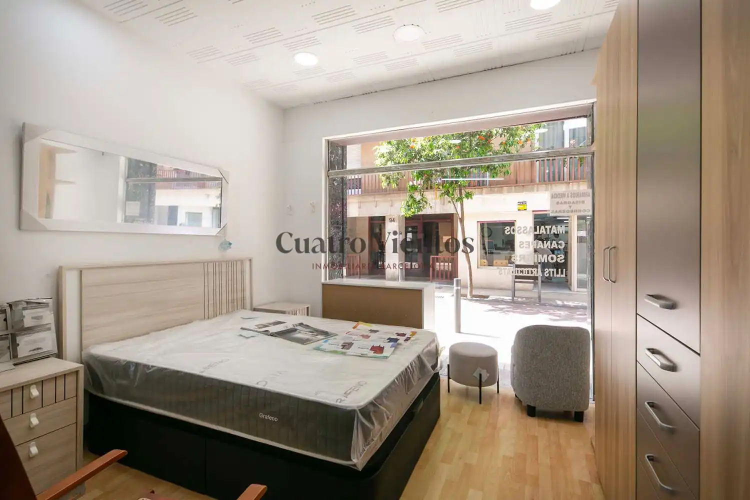 Habitación de Local en venta en Barcelona con Terraza