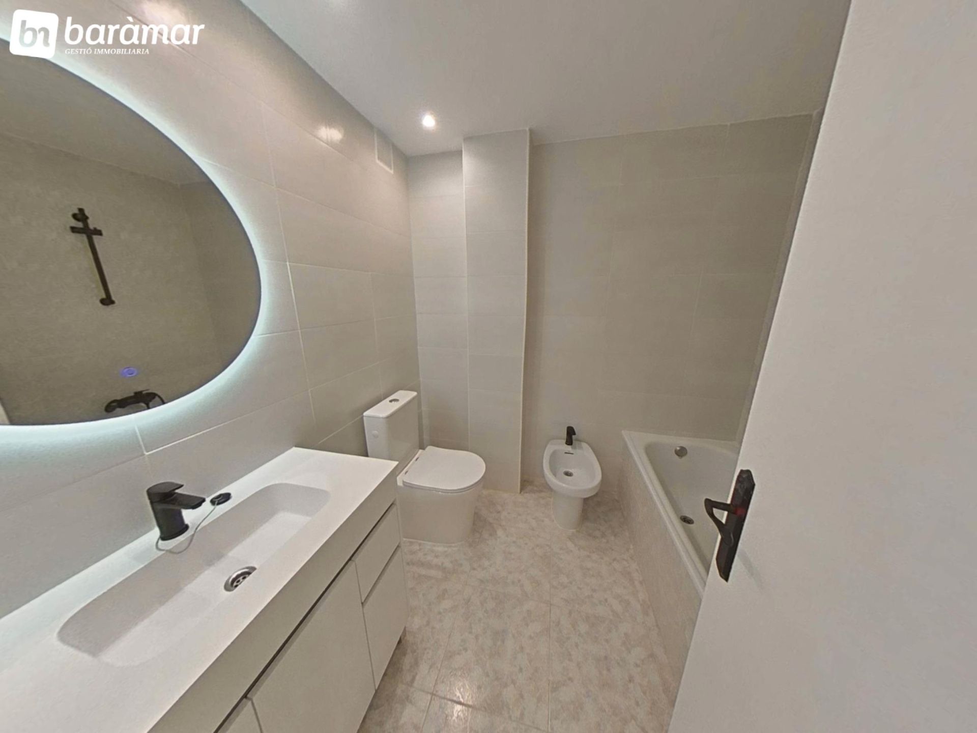 Bathroom of Flat for sale in El Vendrell  with Terrace, Oven and Alarm