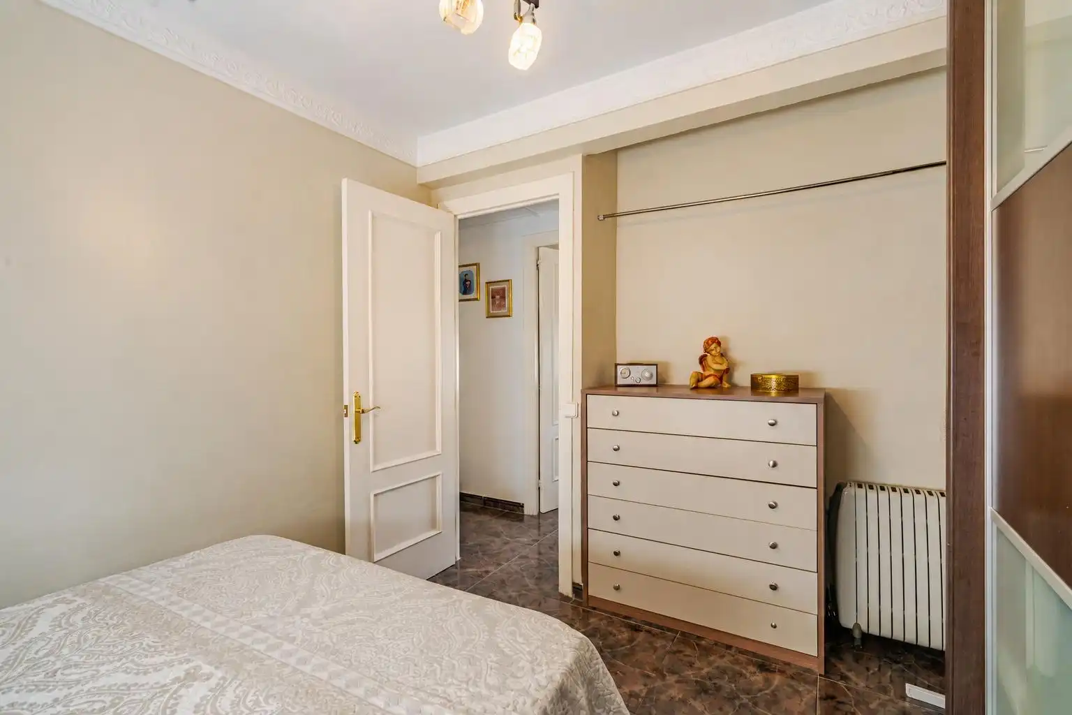 Habitación de Apartamento en venta en Estepona con Aire acondicionado, Calefacción y Terraza
