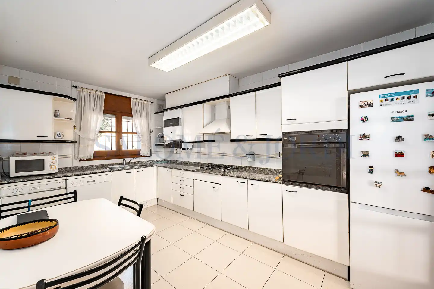 Küche von Einfamilien-Reihenhaus zum Verkauf in Sant Andreu de Llavaneres mit Heizung, Privatgarten und Parkett